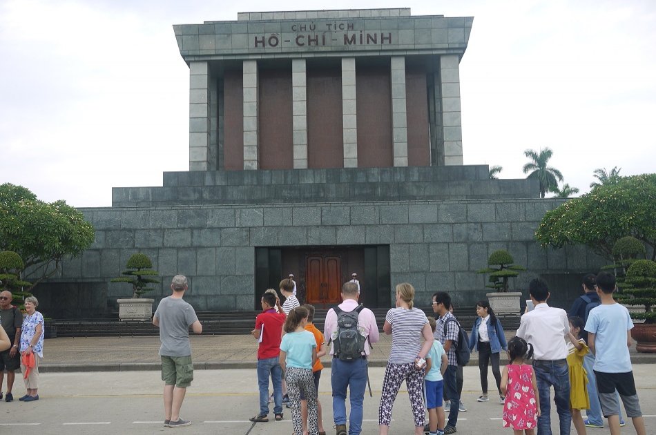 Private Tour of Hanoi City and Water Puppet Show