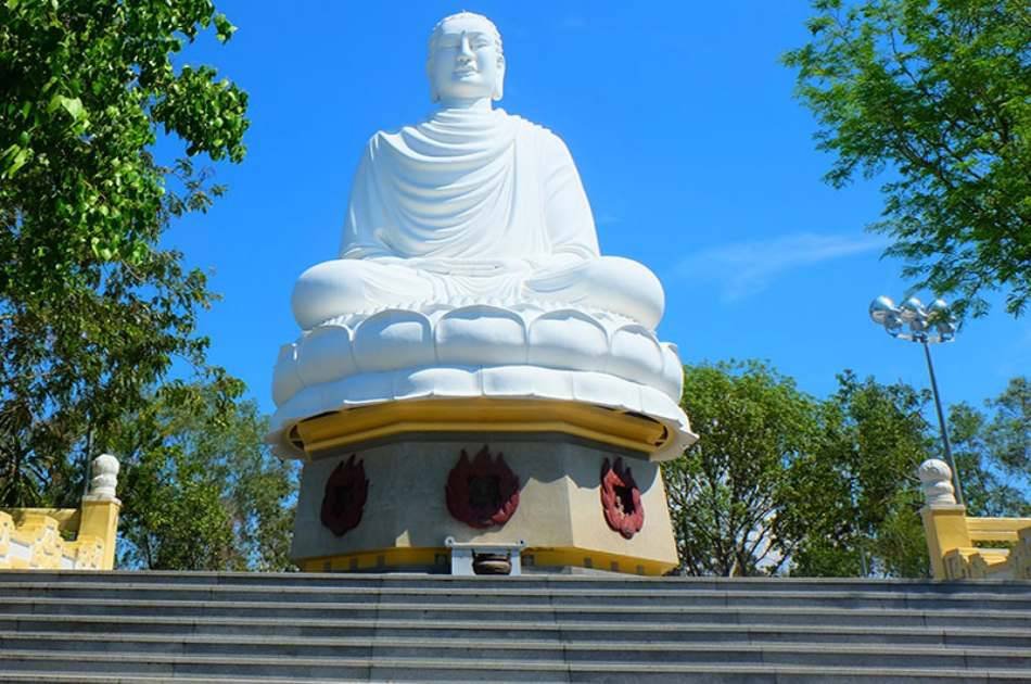 Taste of Vietnam by Cyclo Half Day Tour