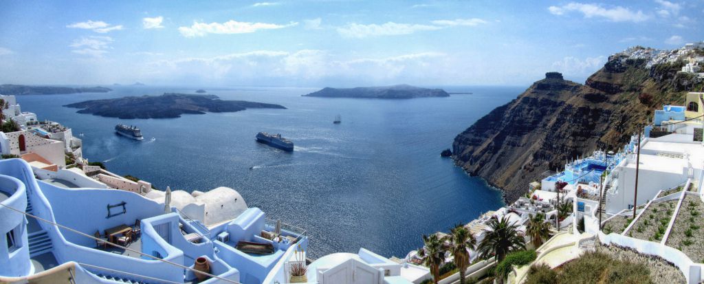 Santorini, Step Ashore And Go On A Tour